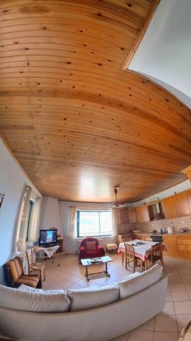Peak Heaven Holiday home Feneos